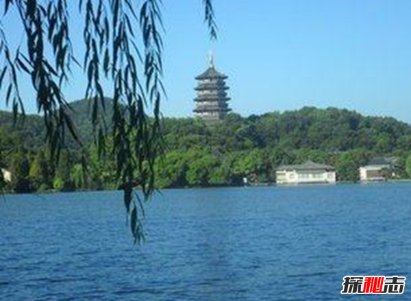 白蛇之謎:原來(lái)是雷峰塔地宮藏寶藏(大量佛教瑰寶)