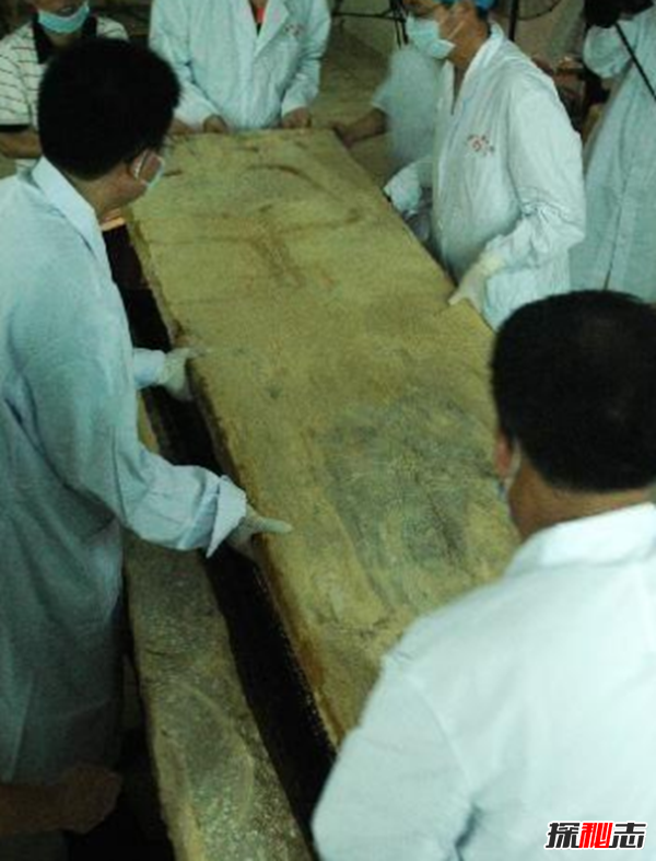 廣西七星巨棺之謎,墓葬主人到底是誰(shuí)?(六面密封)